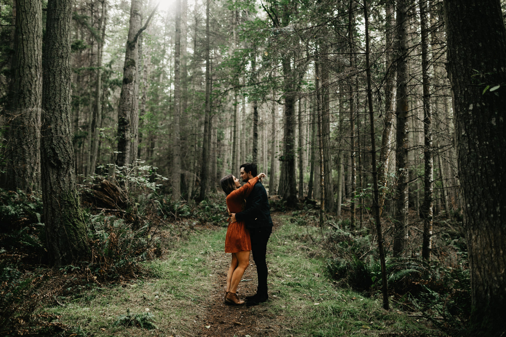 pacific northwest engagement photographer