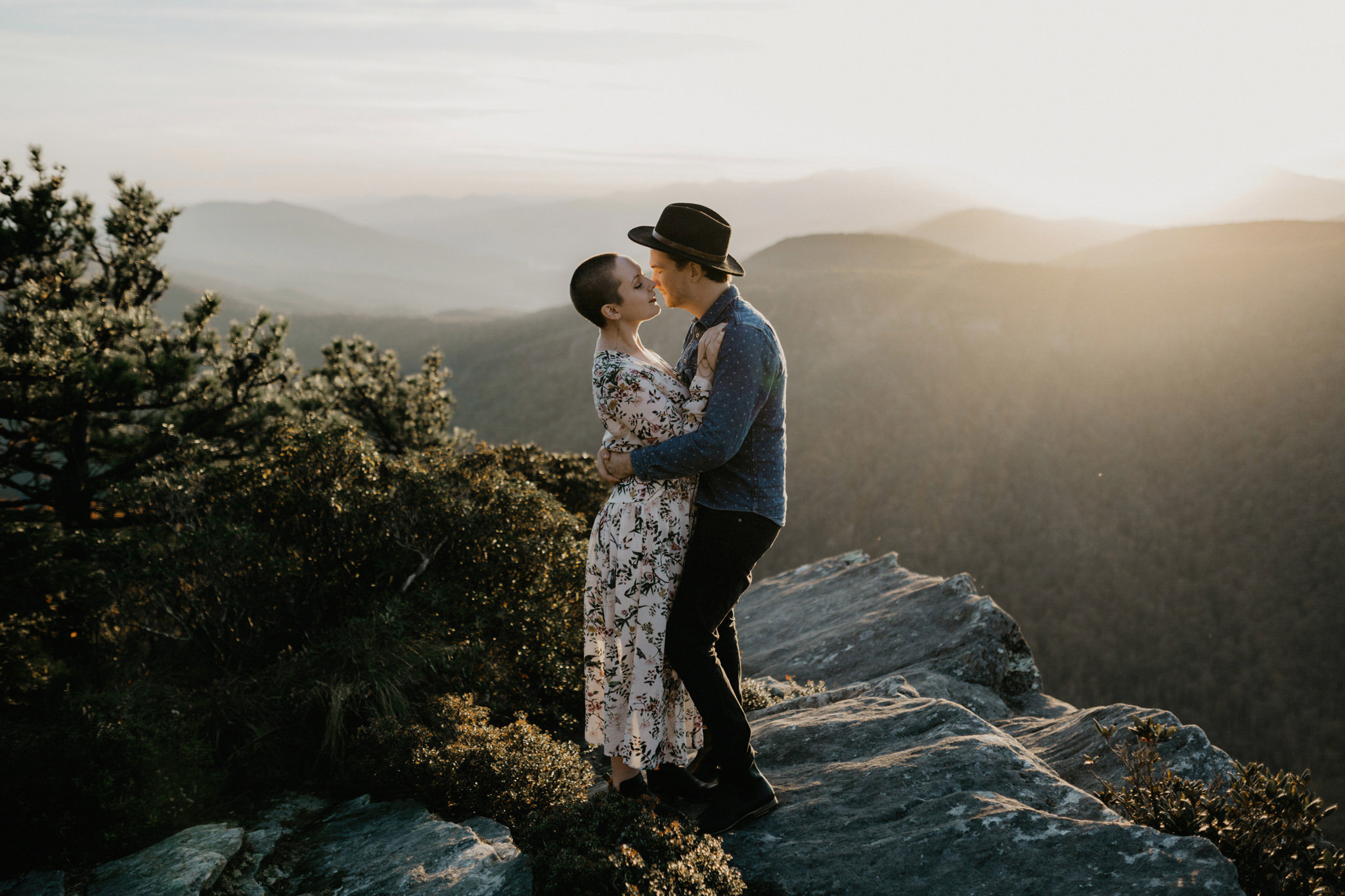 romantic hikes linville gorge