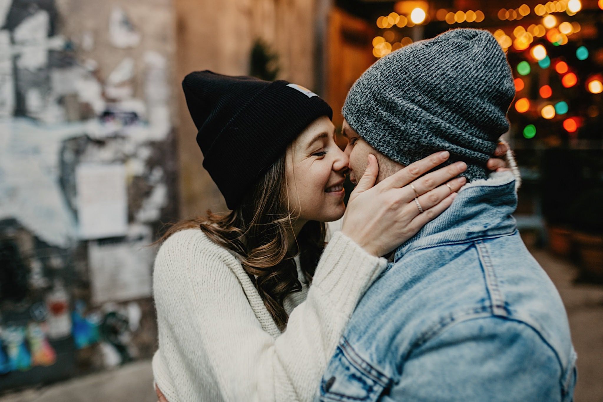 christmasy new york city couples session