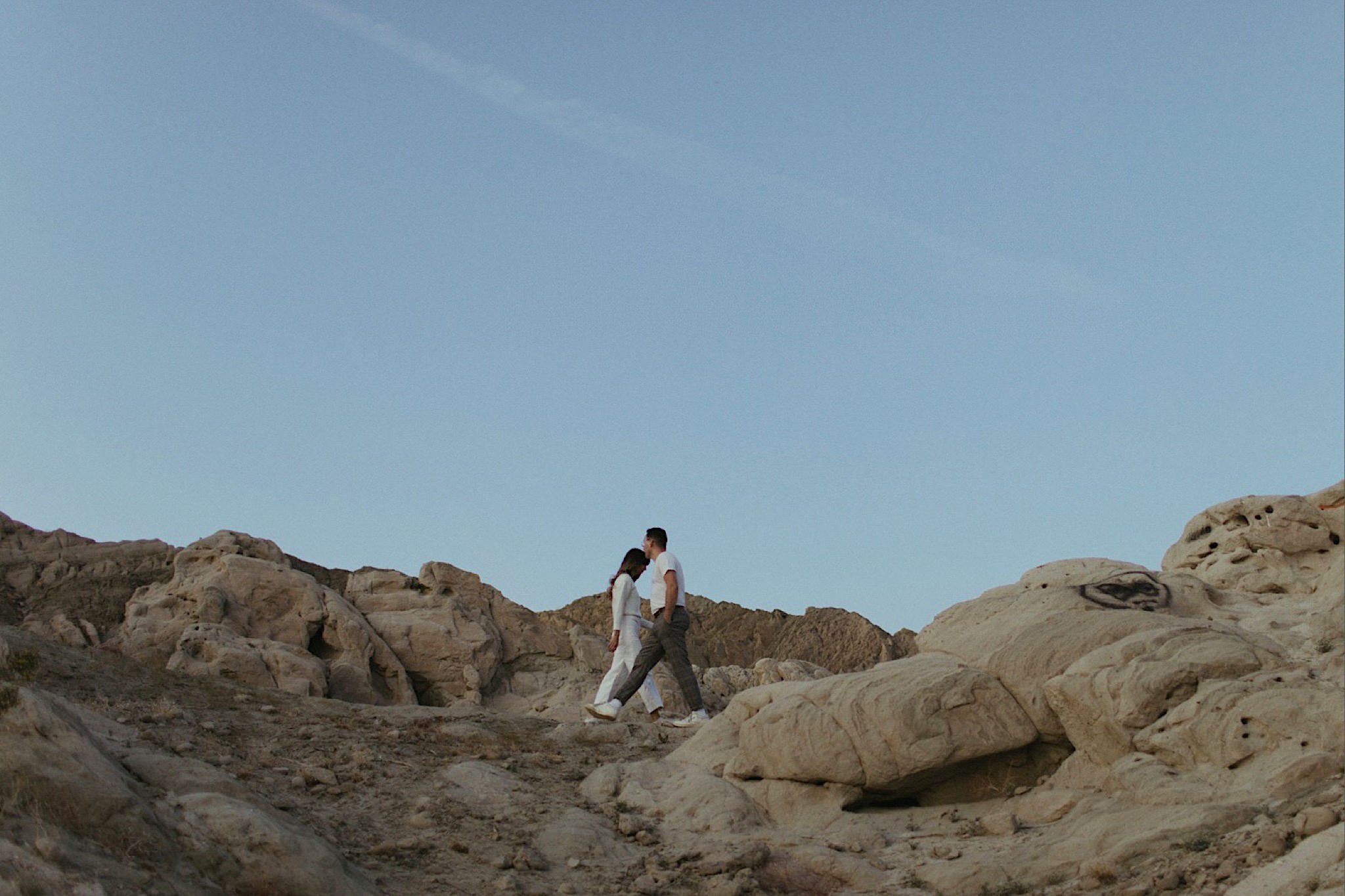 artistic coachella engagement photographer