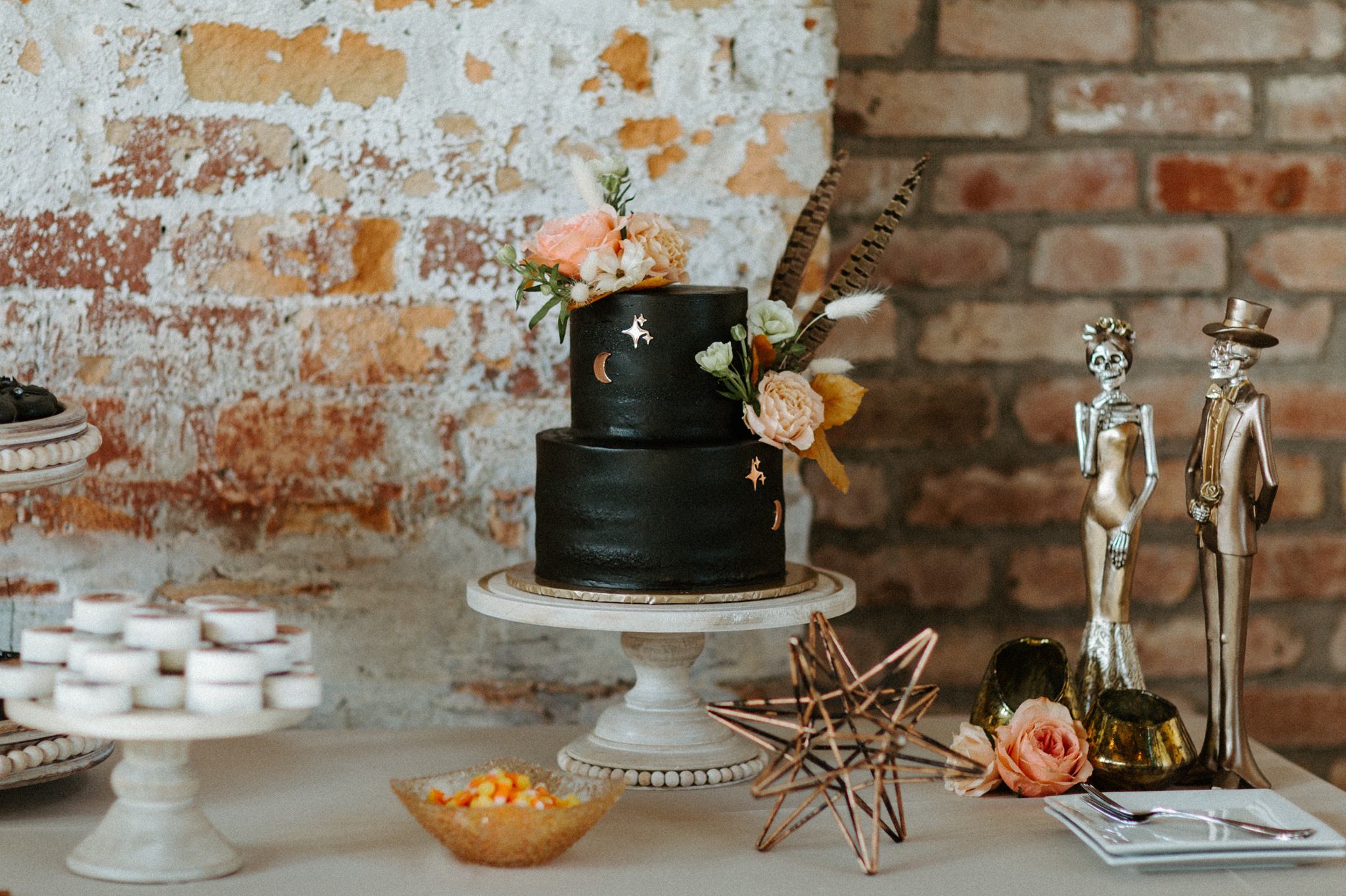 halloween wedding cake ideas