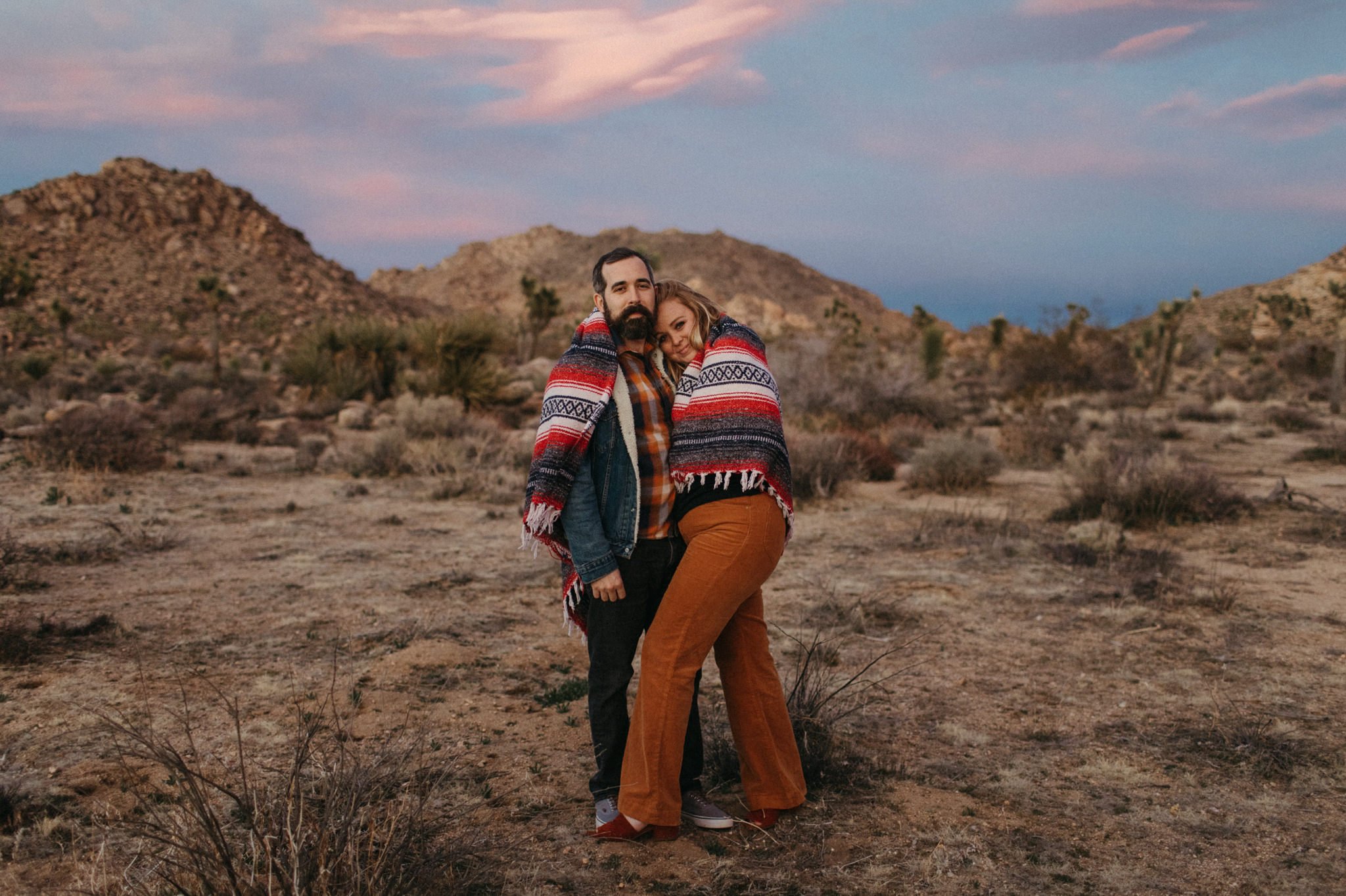 joshua tree sunset engagement photos