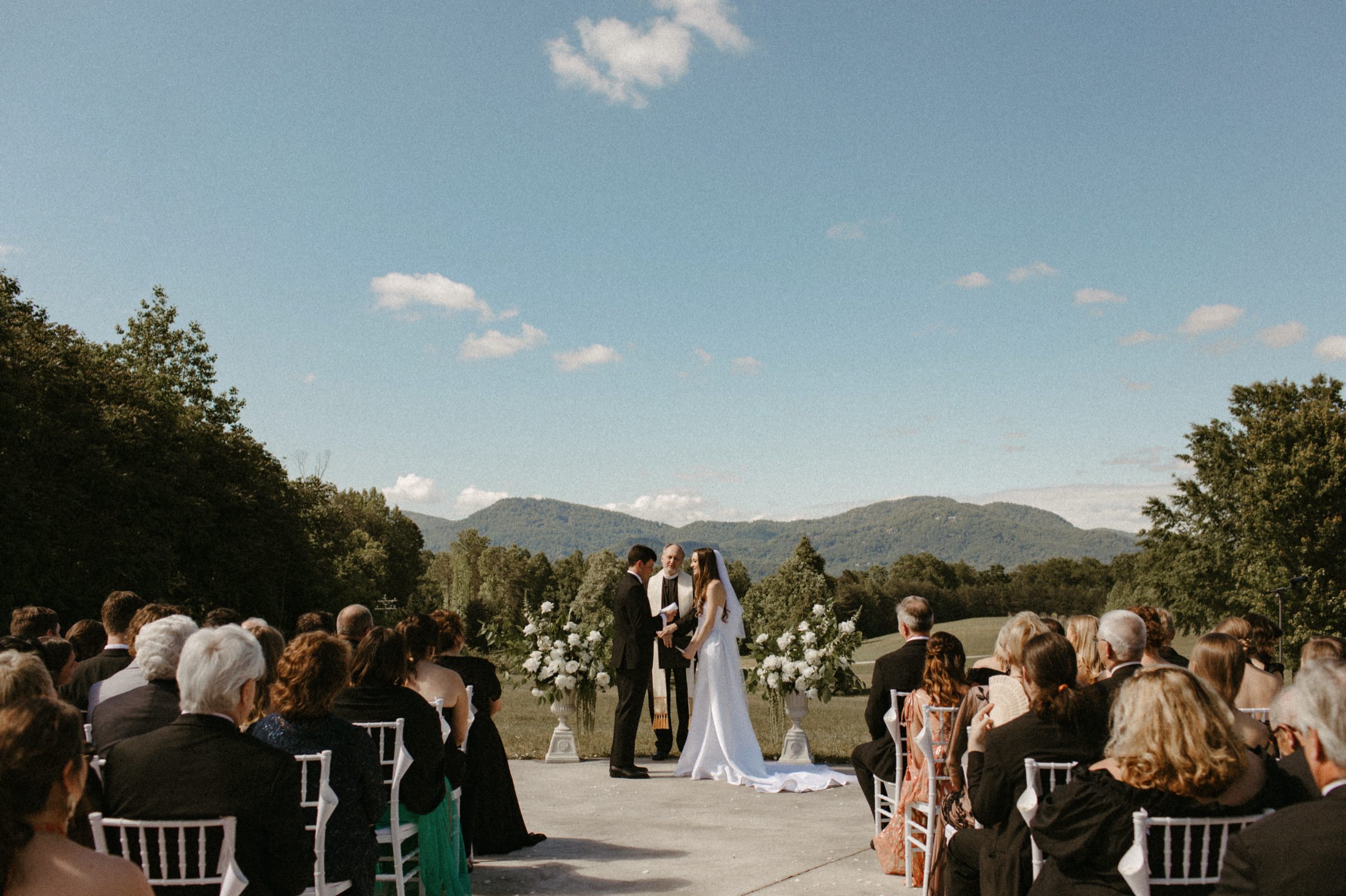 wedding ceremony hotel domestique