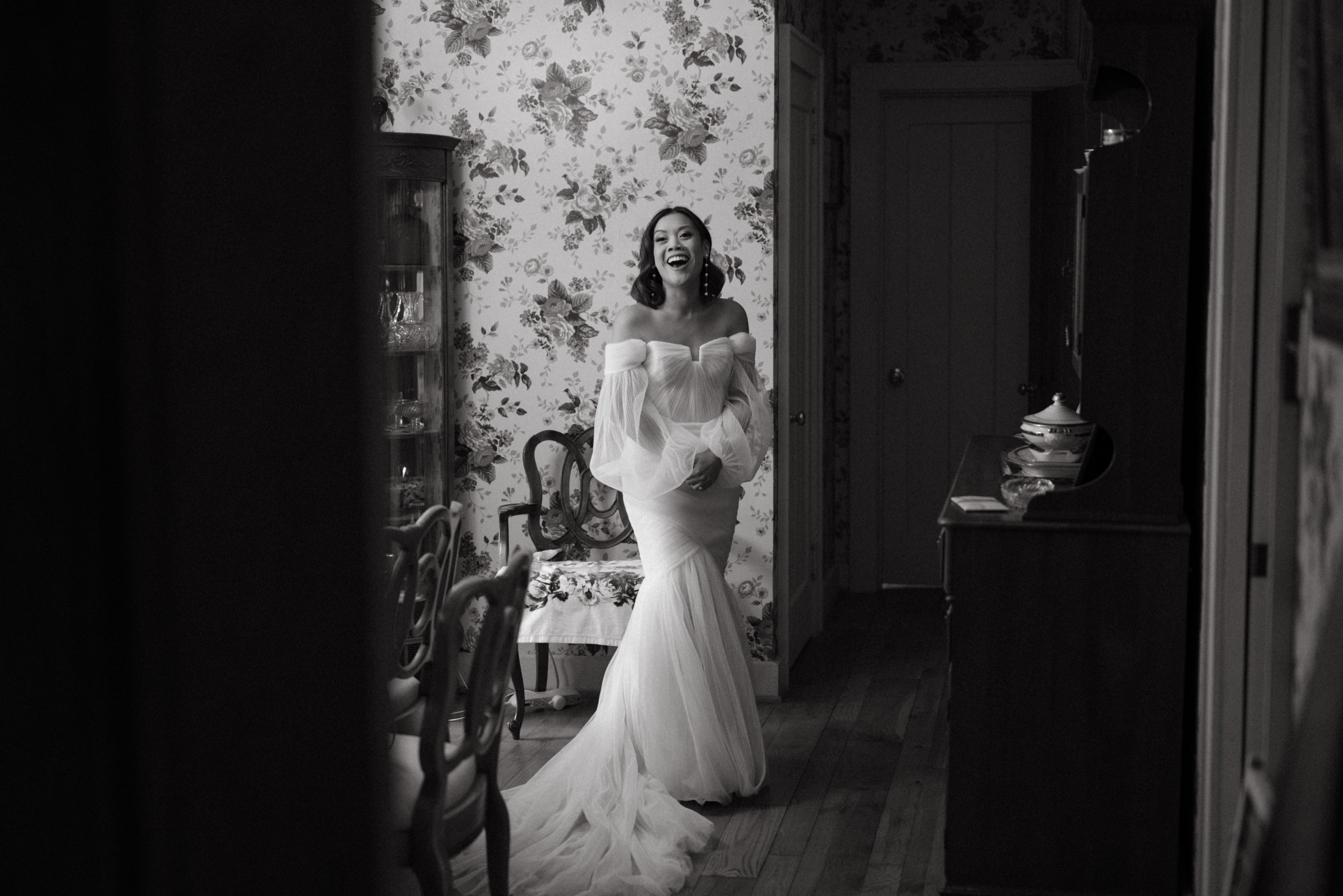 vintage wallpaper wedding