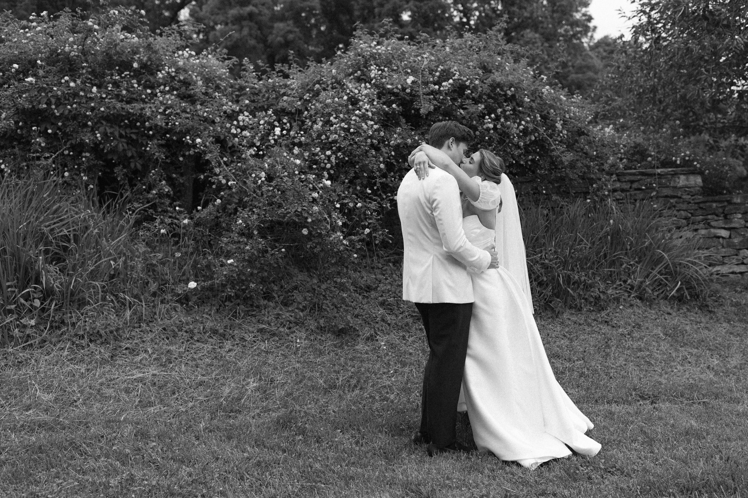 journalistic Asheville wedding photographer